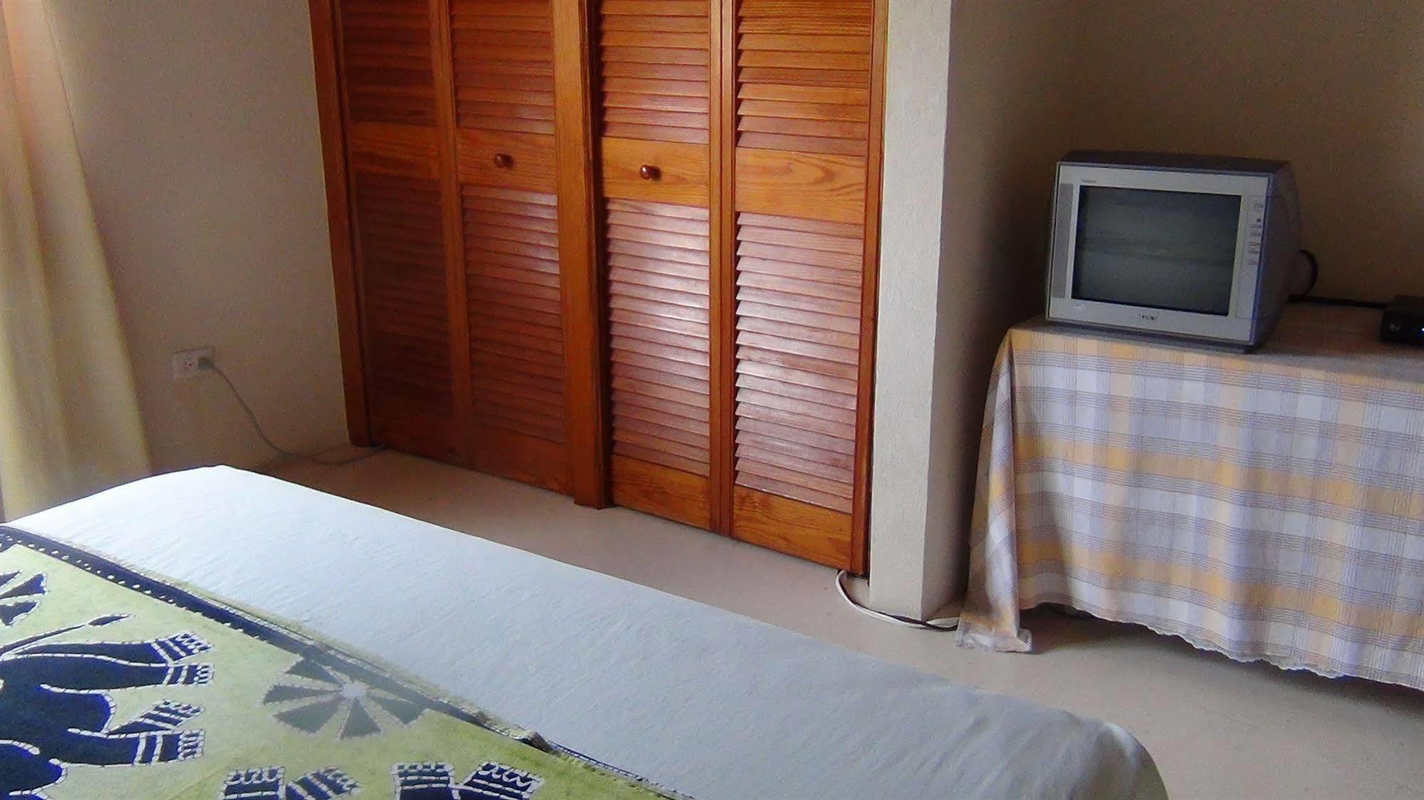 Gemini House Bed & Breakfast Christ Church Buitenkant foto